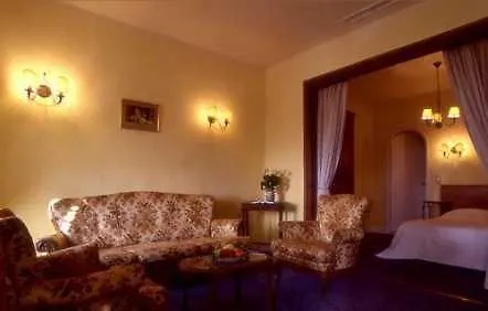 Hostellerie Jerome La Turbie Hotel